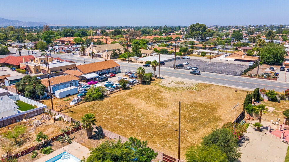 More Photos Of 8265 Juniper Ave, Fontana Auto Repair For Sale