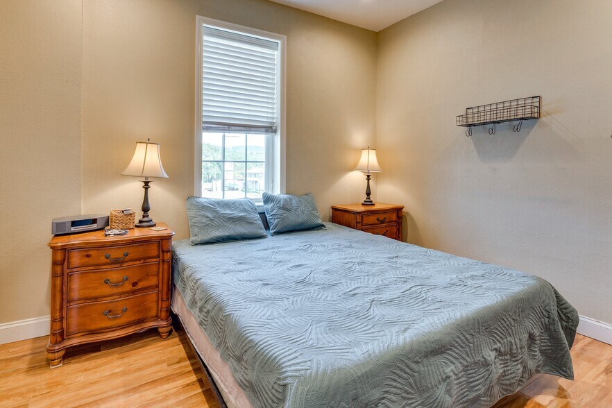 More Photos Of 87 Tennessee St, Murphy Storefront Retail Residential For Sale