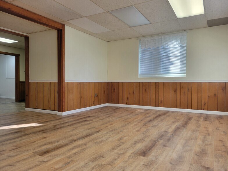 More Photos Of 419 Market St, Lykens Medical For Sale