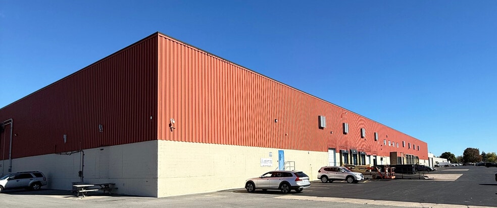 Primary Photo Of 80 Commerce Dr, Rochester Warehouse For Lease