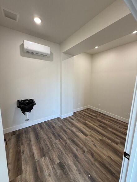 More Photos Of 328 Broadway Ave, Buhl Office For Lease