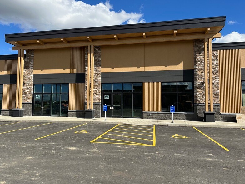 More Photos Of 3 Ballpark Way, Spruce Grove Storefront Retail Office For Lease