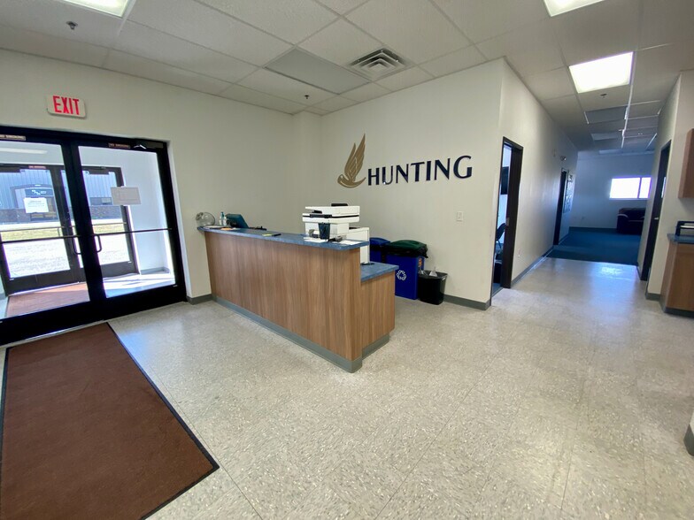 More Photos Of 517 Well St, Williston Warehouse For Sale