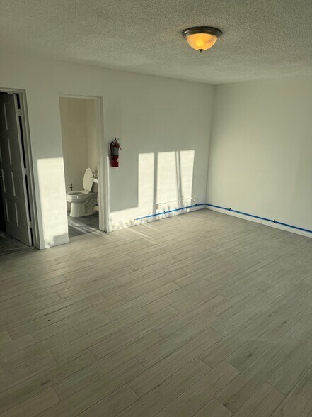 More Photos Of 419 S Dixie Hwy E, Pompano Beach Unknown For Lease