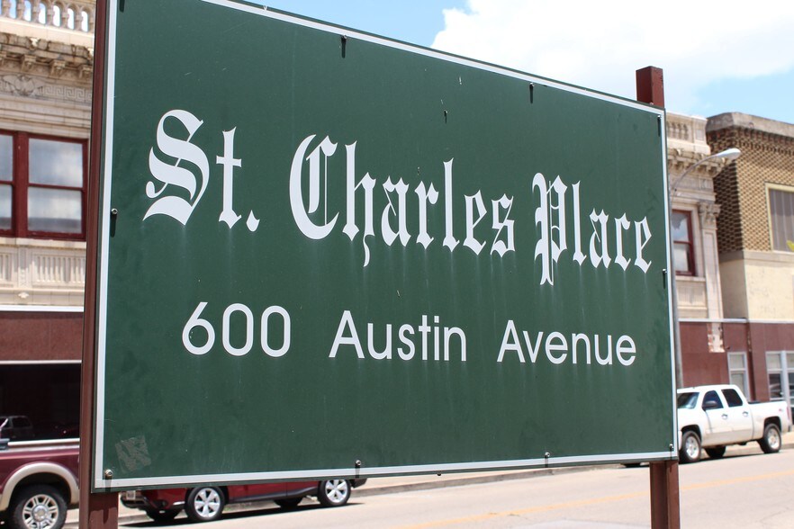 More Photos Of 600 Austin Ave, Waco Office For Lease