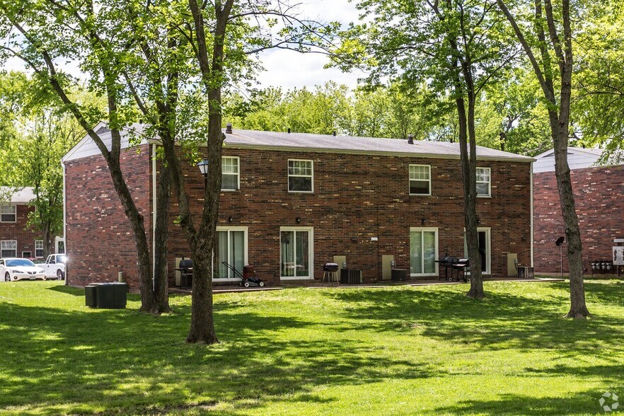 More Photos Of 1624 Northwinds Estates Dr, Saint Louis Apartments For Sale