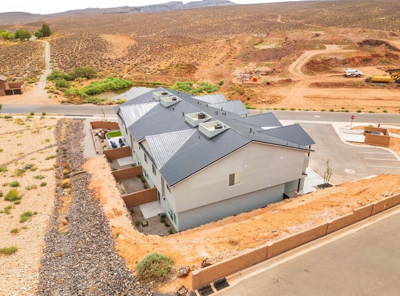More Photos Of 366 W Fitness Way, Ivins Apartments For Sale