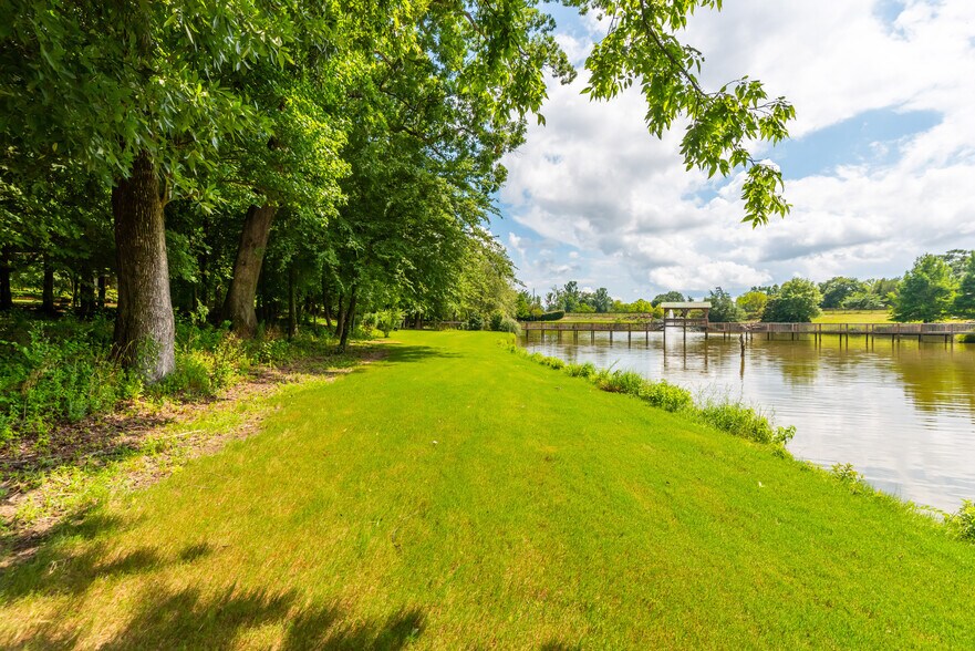 More Photos Of 565 Owens Gin Rd NE, Calhoun Lodge Meeting Hall For Sale