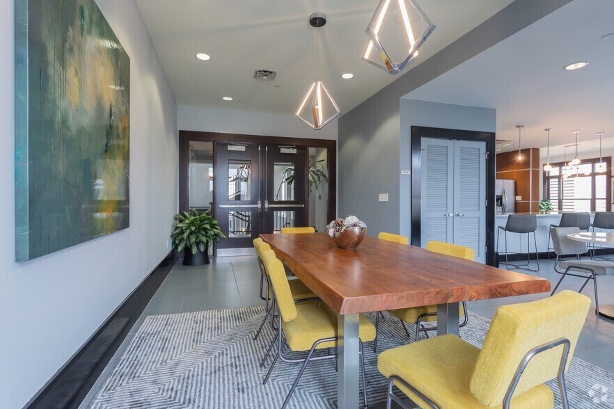 More Photos Of 670 Downey Green, Hampton Apartments For Sale