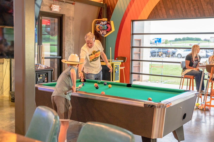 More Photos Of 2980 SH TX-114 Frontage Rd, Trophy Club Restaurant For Sale