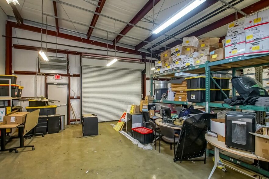 More Photos Of 805 Robin St/ 406 Airline Hwy, La Place Office For Sale