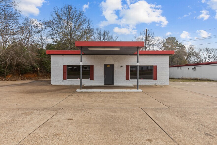 Primary Photo Of 1306 HWY 155, Palestine Auto Repair For Sale