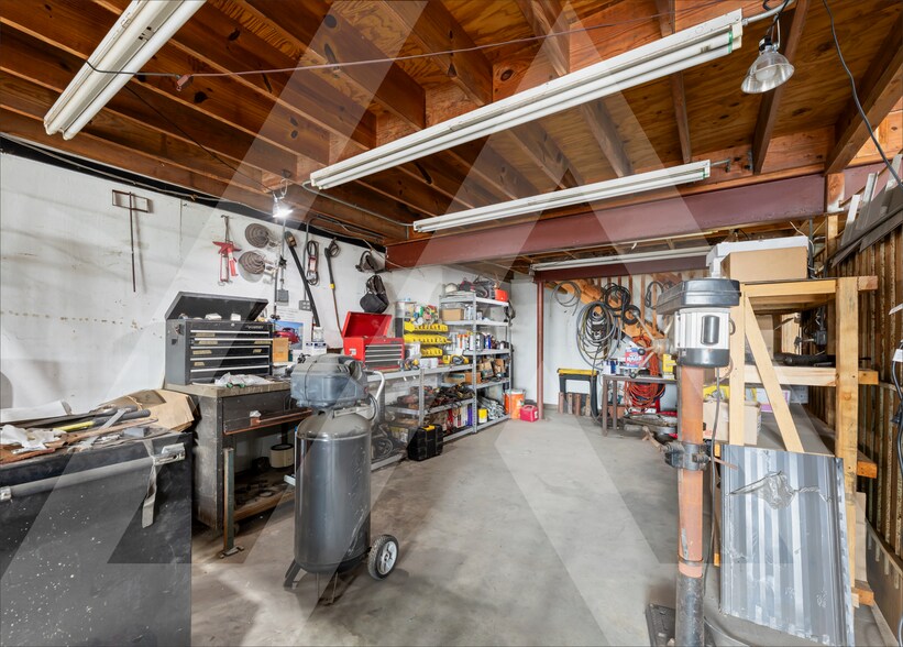 More Photos Of 8401 W Monroe Rd, Houston Warehouse For Lease