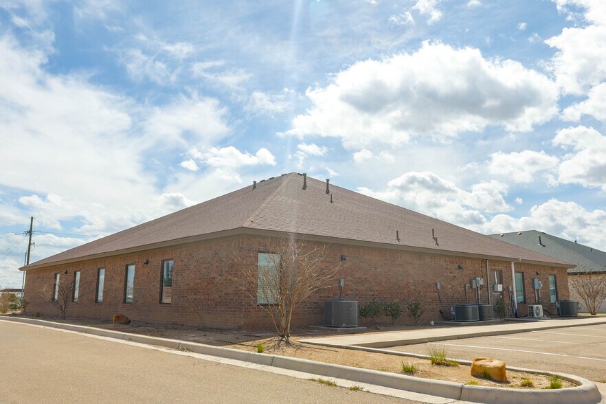 More Photos Of 5004 122nd St, Lubbock Office Residential For Sale