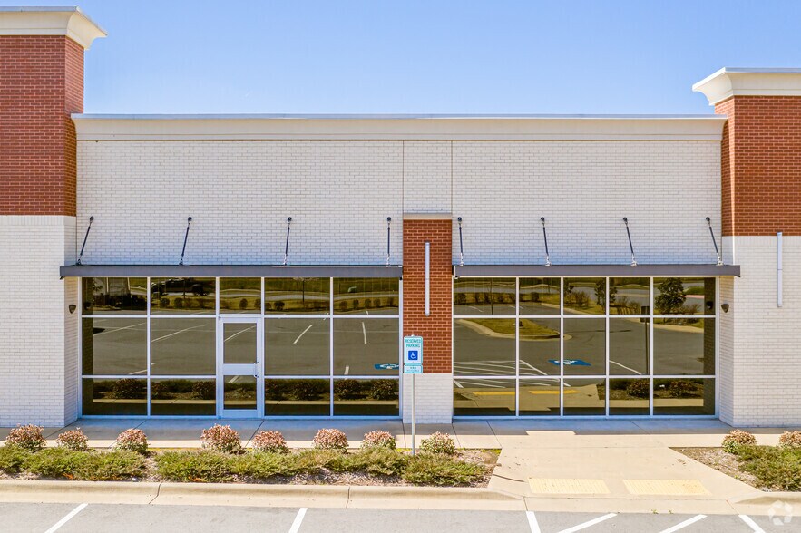 More Photos Of 11312 Bass Pro Pky, Little Rock General Retail For Lease