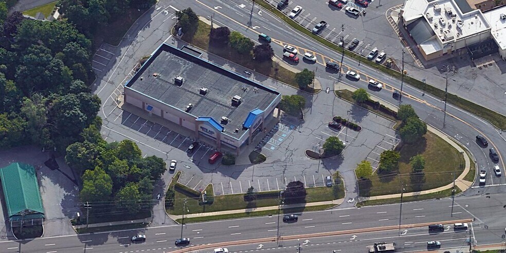 More Photos Of 1604 Route 9, Wappingers Falls Drugstore For Lease