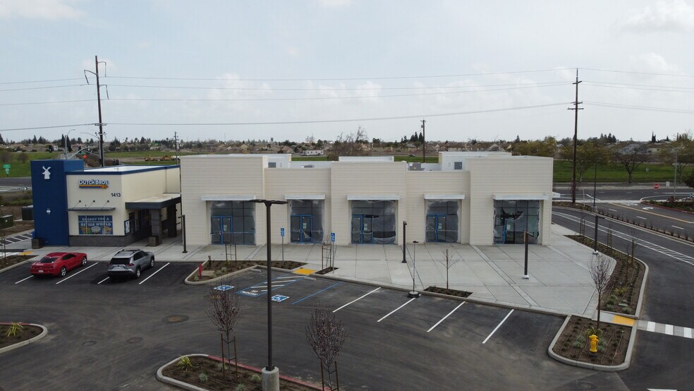 More Photos Of 1527 S Airport Way, Manteca Unknown For Lease