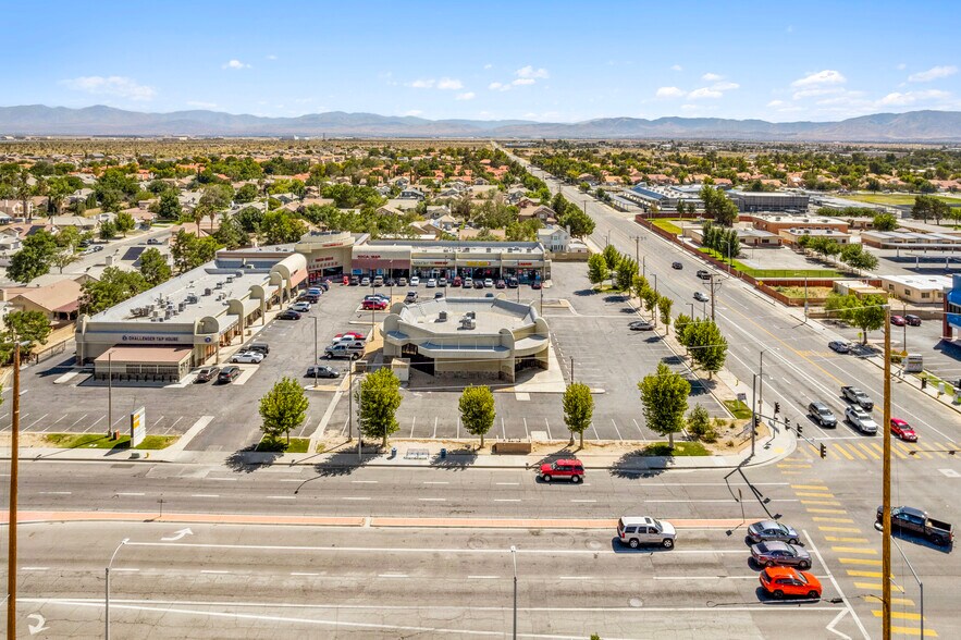 More Photos Of 1000-1044 E Avenue K, Lancaster Unknown For Lease