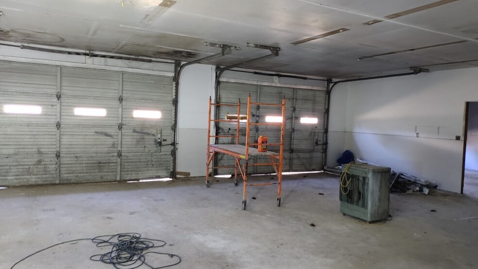 More Photos Of 135 Stonewall St, Hot Springs National Park Warehouse For Lease