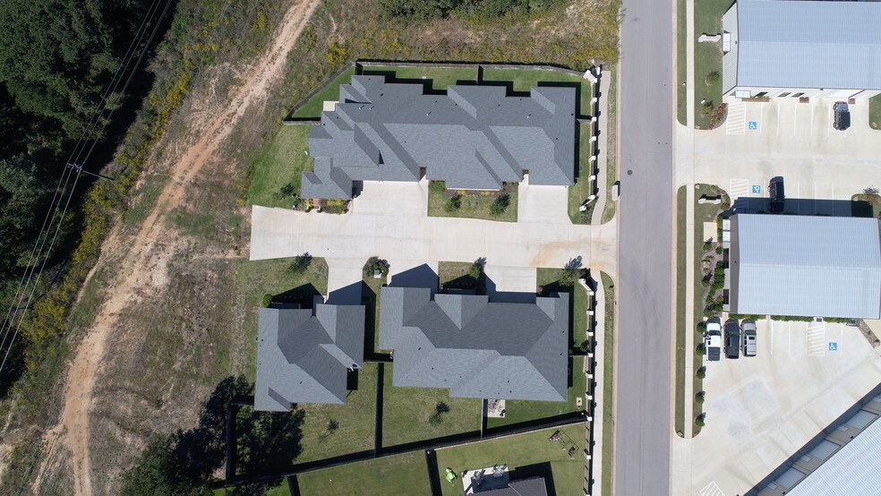 More Photos Of 2980 Elkton Trl, Tyler Apartments For Sale