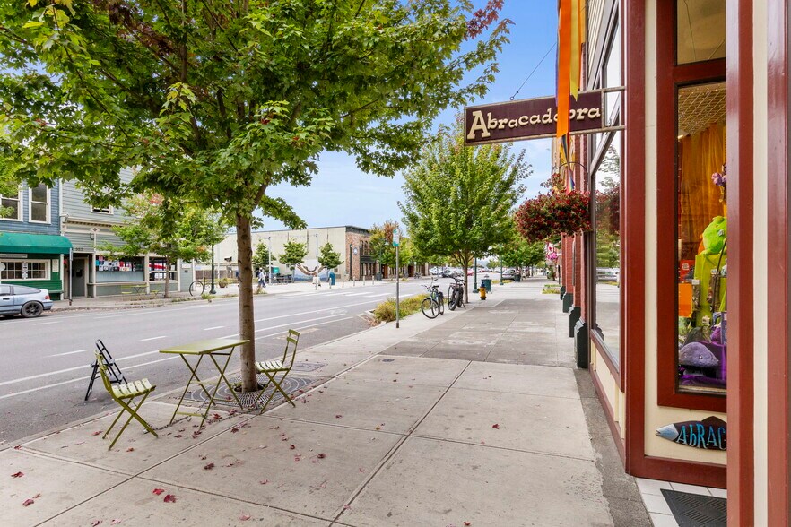 More Photos Of 936 Water St, Port Townsend Storefront Retail Residential For Sale