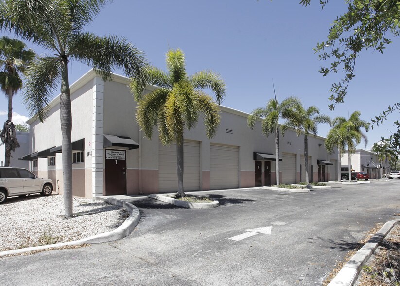 More Photos Of 1011 NW 51st St, Fort Lauderdale Unknown For Lease