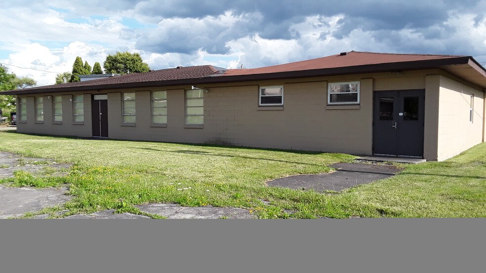 More Photos Of 3857 Eagle Dr, Sanborn Flex For Sale