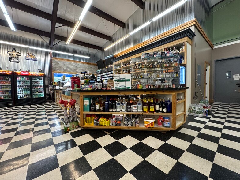 More Photos Of 9421 S Hwy 165, Woodworth Service Station For Sale