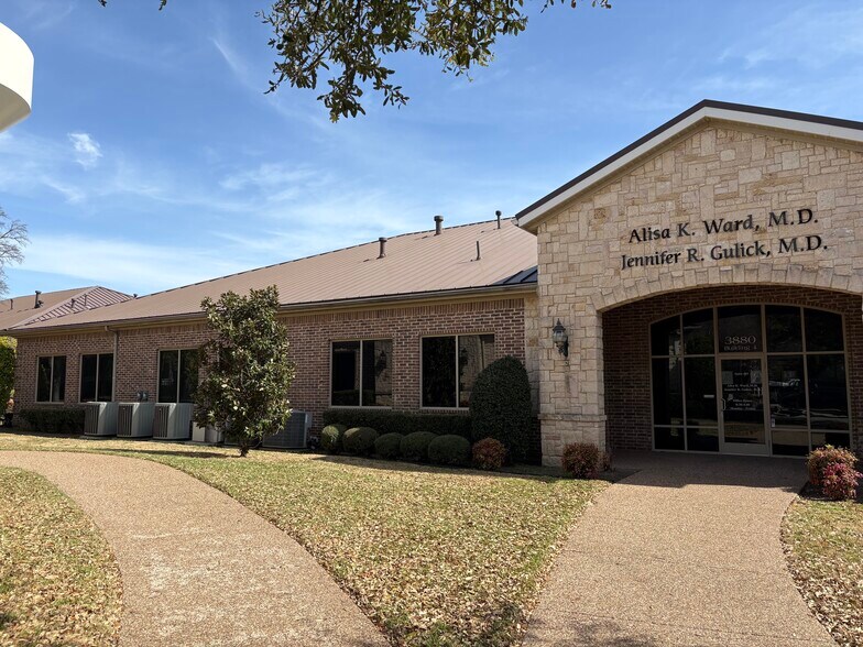 More Photos Of 3880 Parkwood Blvd, Frisco Office For Sale