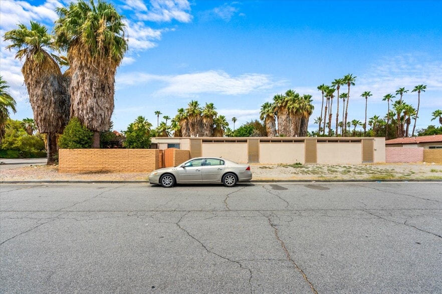 More Photos Of 490 S Compadre Rd, Palm Springs Daycare Center For Sale