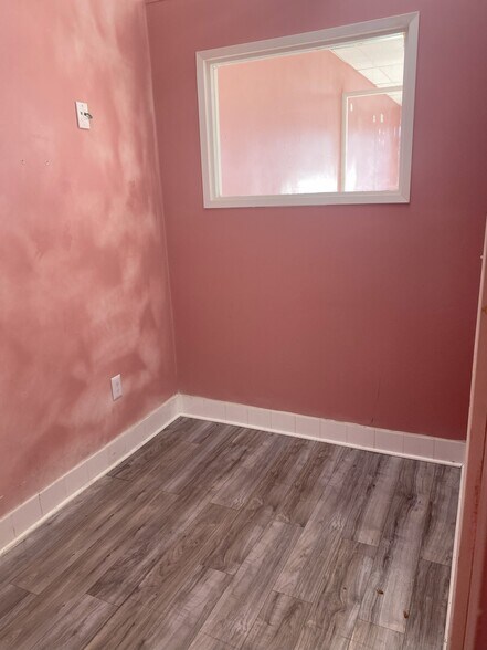 More Photos Of 1852-1870 E Palmdale Blvd, Palmdale Unknown For Lease