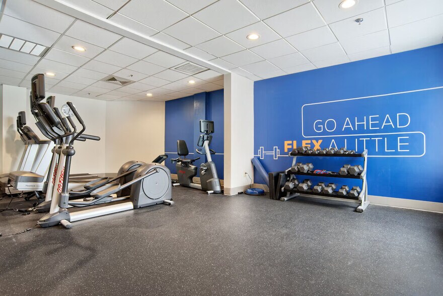 More Photos Of 516 Springhill Plaza Ct, Mobile Hotel For Sale