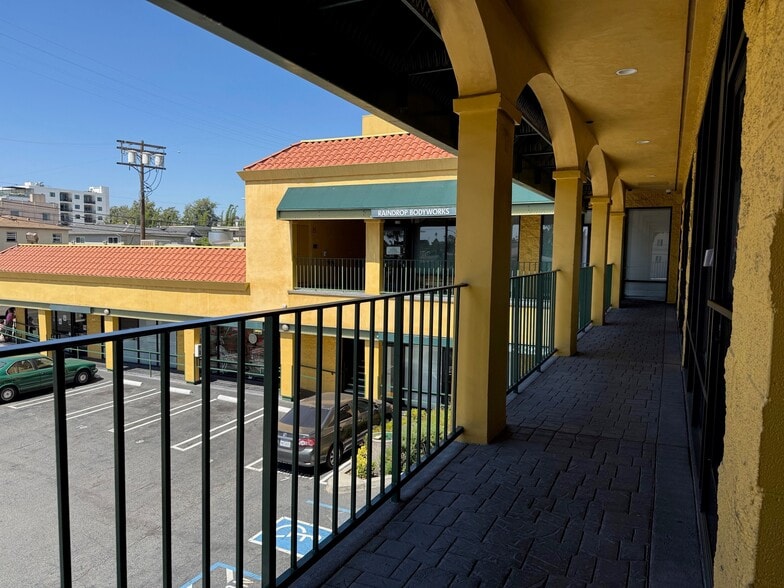 More Photos Of 3500 Overland Ave, Los Angeles Unknown For Lease