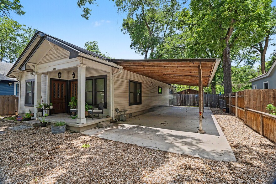 More Photos Of 2506 E Cesar Chavez St, Austin Office For Lease