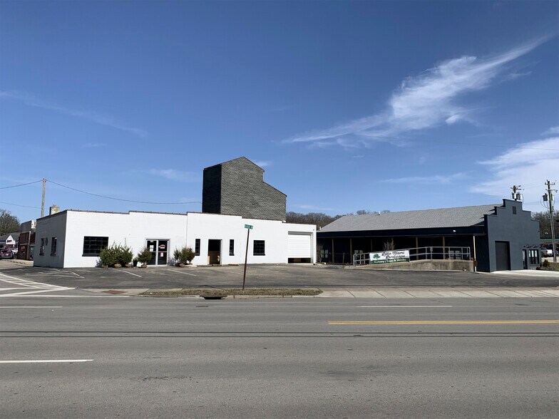 More Photos Of 741 Lila Ave, Milford Storefront For Sale