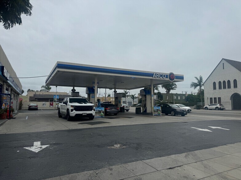 More Photos Of 3201 E 7th St, Long Beach Service Station For Sale