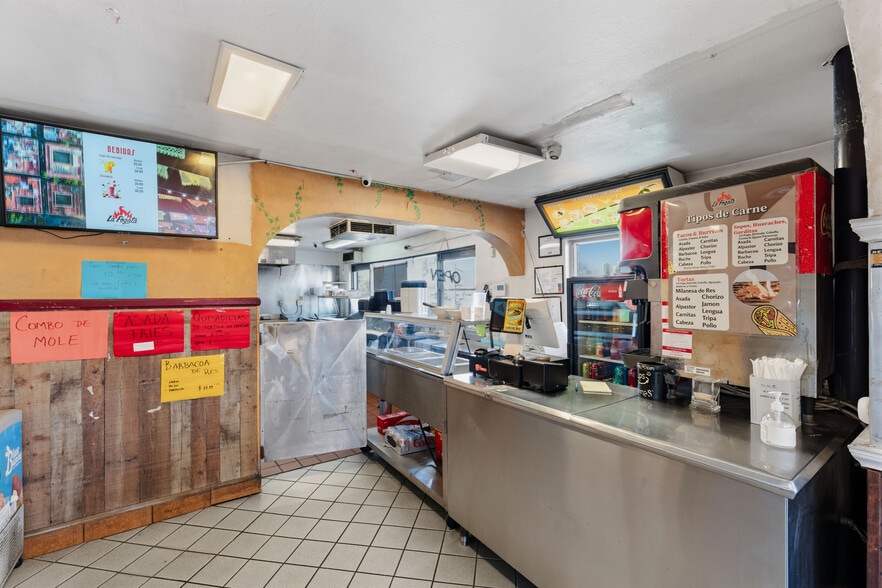 More Photos Of 3350 Saviers Rd, Oxnard Fast Food For Sale