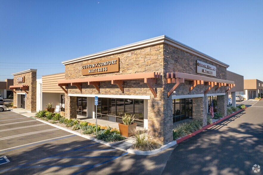 More Photos Of 24002 Via Fabricante, Mission Viejo Unknown For Lease