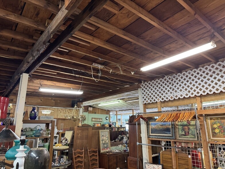 More Photos Of 22390 El Camino Real, Santa Margarita Storefront Retail Residential For Sale