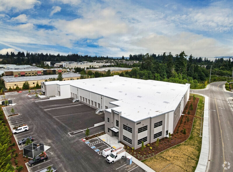 More Photos Of 6202 Associated Blvd, Everett Warehouse For Lease