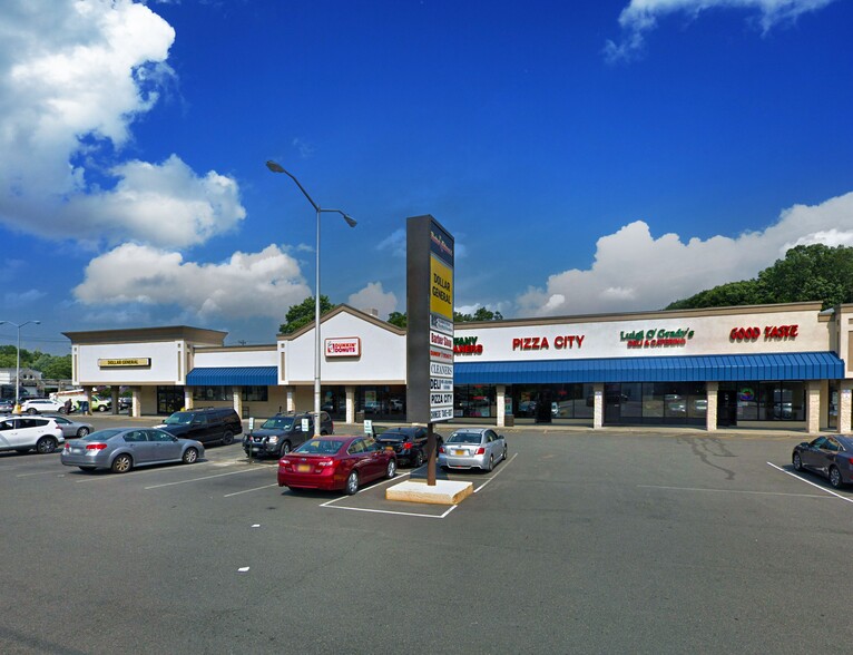 More Photos Of 100 N Middletown Rd, Pearl River Unknown For Lease