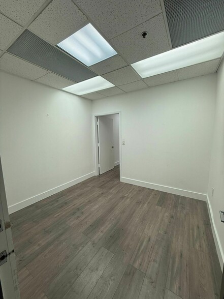 More Photos Of 150 SE 2nd Ave, Miami Office Residential For Sale