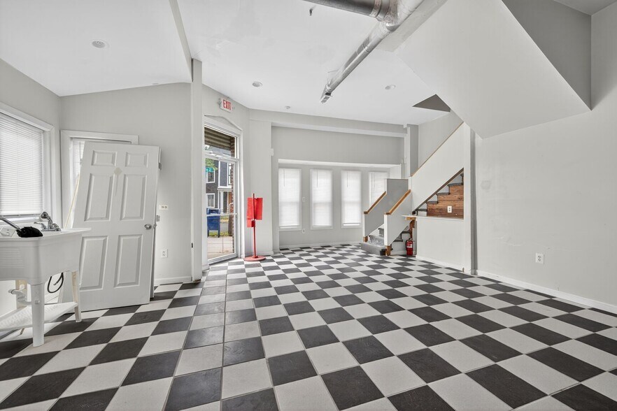 More Photos Of 1601 Montello Ave NE, Washington Storefront For Lease