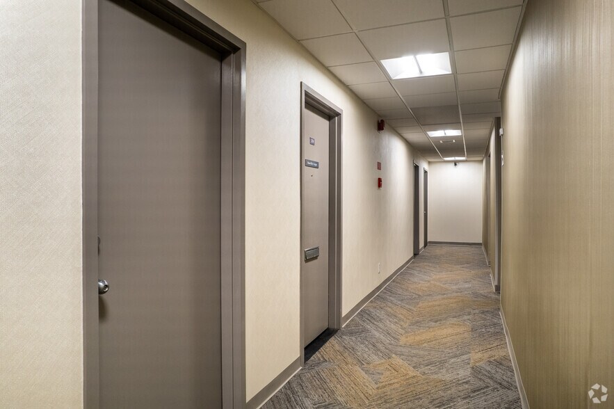 More Photos Of 100 Manetto Hill Rd, Plainview Medical For Sale