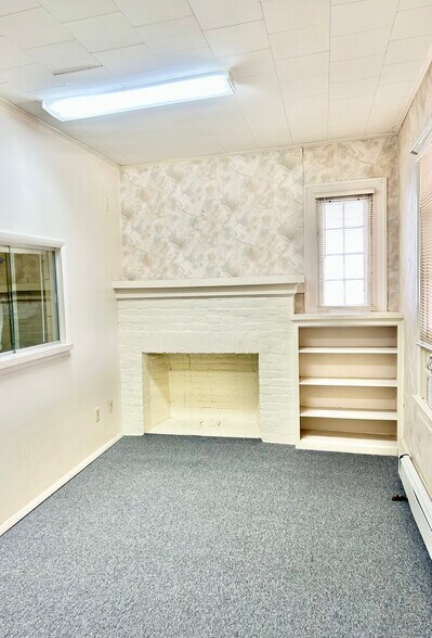 More Photos Of 5904 Harford Rd, Baltimore Office Residential For Sale