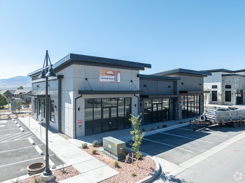 More Photos Of , Saratoga Springs General Retail For Sale