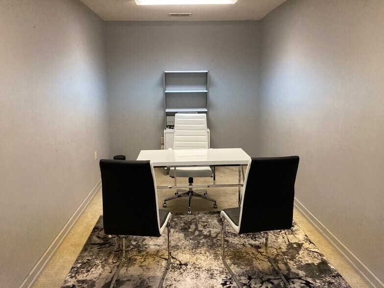 More Photos Of 396 Saint Paul St, Orangeburg Medical For Lease