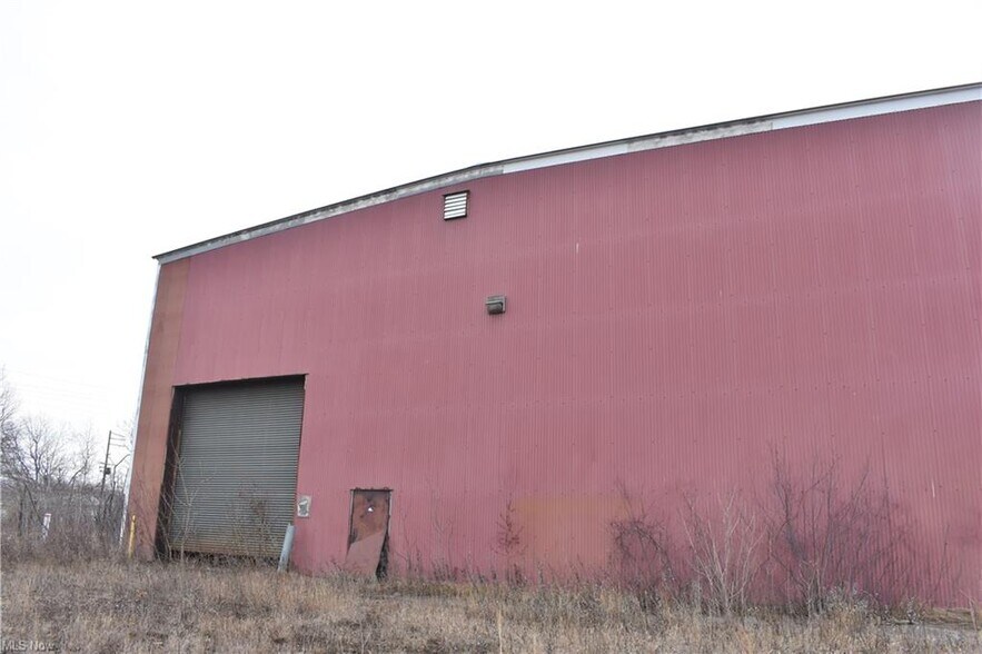 More Photos Of 1015 30th St, Ashtabula Distribution For Sale