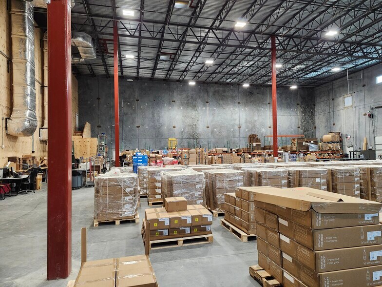 More Photos Of 528 Sunbury Rd, Midway Warehouse For Sale