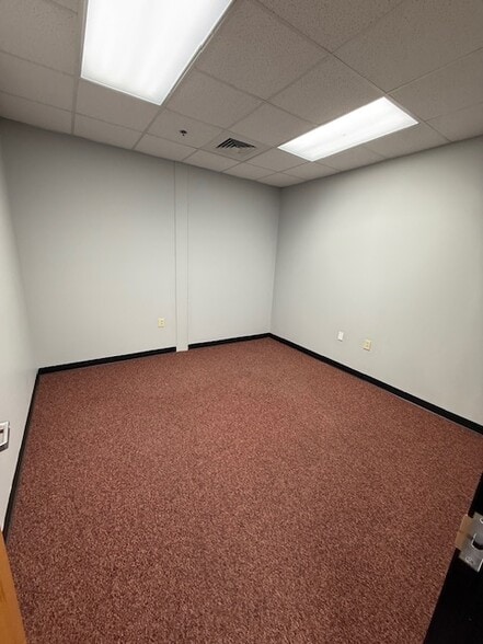 More Photos Of 2315 Catawba Valley Blvd SE, Hickory Unknown For Lease